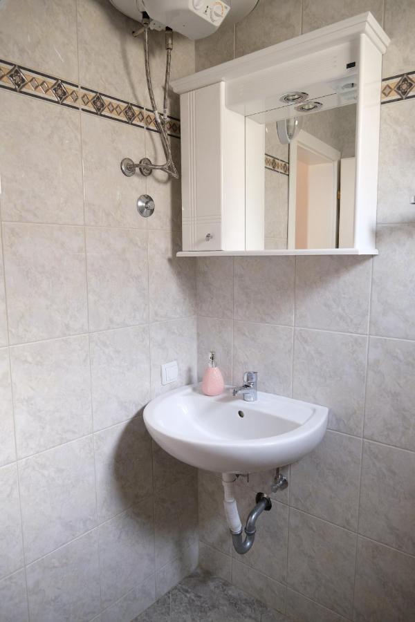Apartments Jasmina Utjeha-Bušat Eksteriør billede